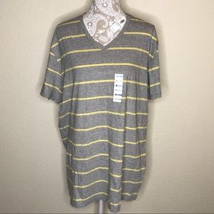 🦌 Old Navy Grey and Yellow Striped V-neck
